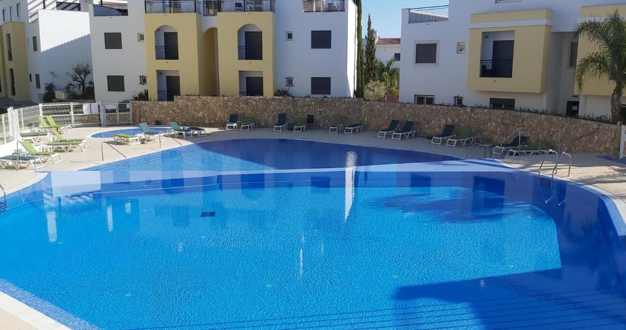 Paz Em Resort De Luxo. カバナス・デ・タビラ エクステリア 写真